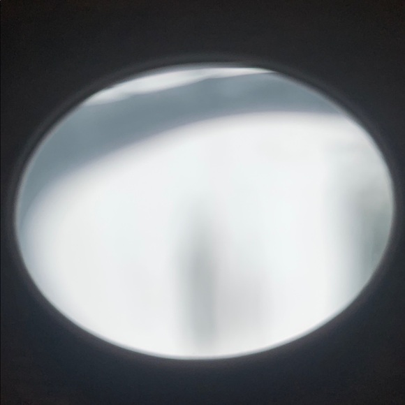 Magnifying mirror - Picture 3 of 5